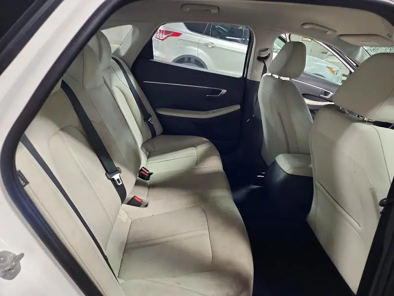 2025 HYUNDAI SONATA SE  