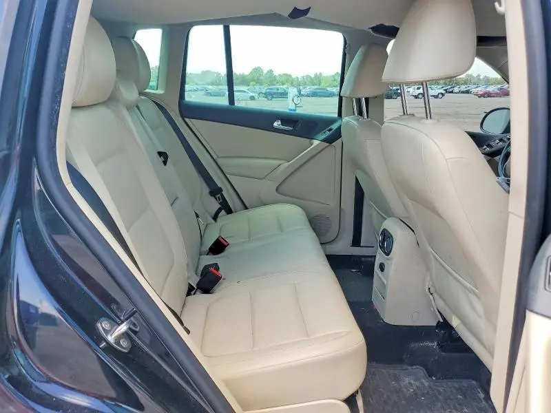 2012 VOLKSWAGEN TIGUAN S  