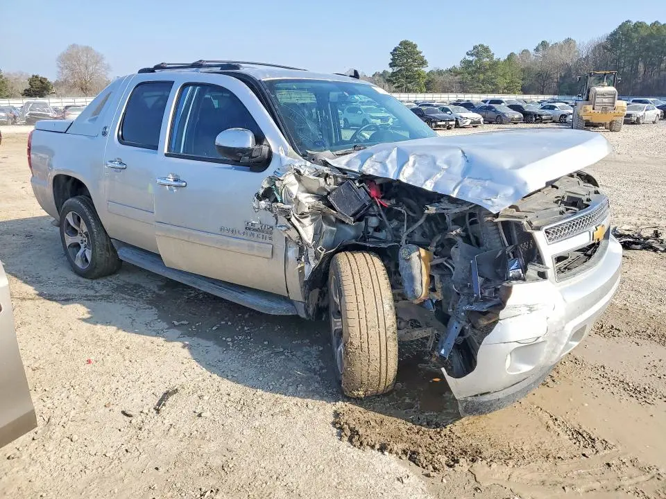 2013 CHEVROLET AVALANCHE LT  