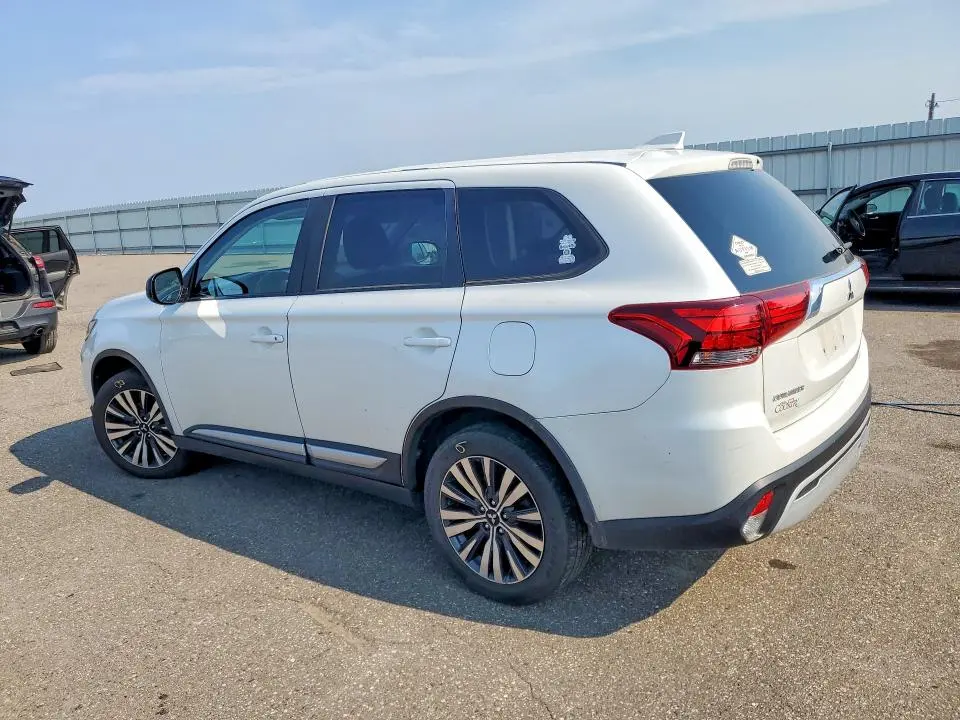 2020 MITSUBISHI OUTLANDER SE  