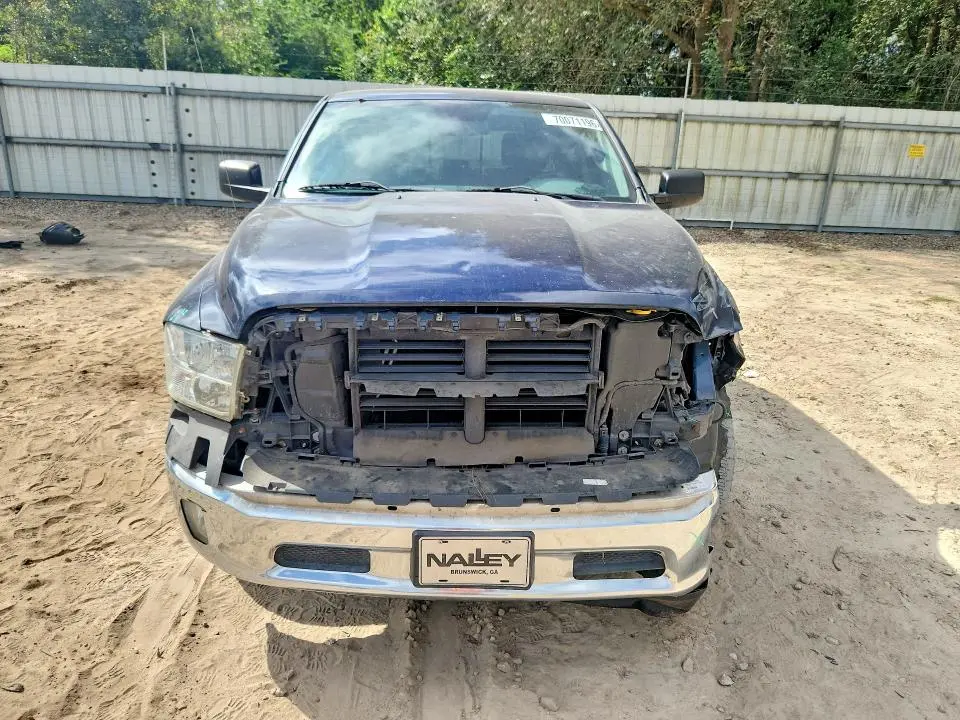 2015 RAM 1500 SLT  