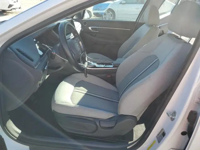 2022 HYUNDAI SONATA SE  