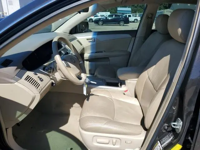 2010 TOYOTA AVALON XL  