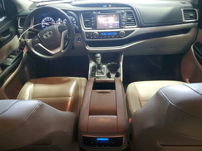 2015 TOYOTA HIGHLANDER XLE  