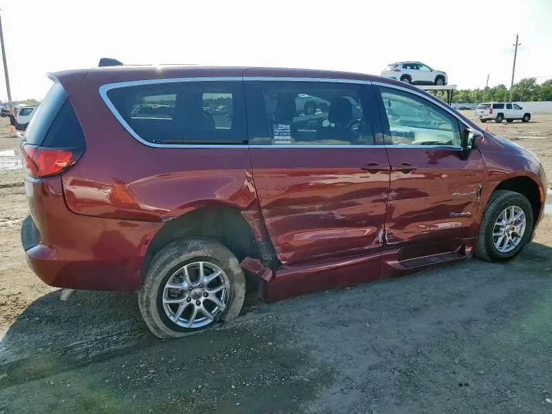 2022 CHRYSLER VOYAGER LX  