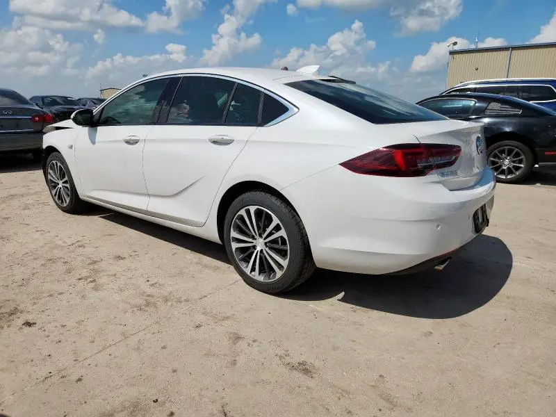 2018 BUICK REGAL ESSENCE  