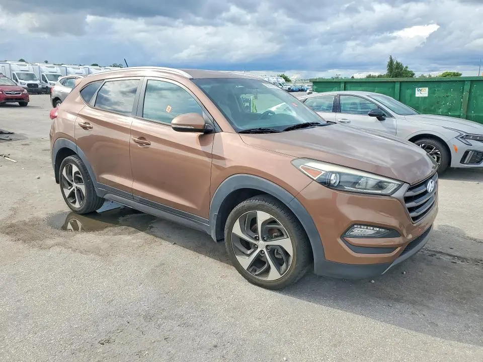 2016 HYUNDAI TUCSON SPORT  