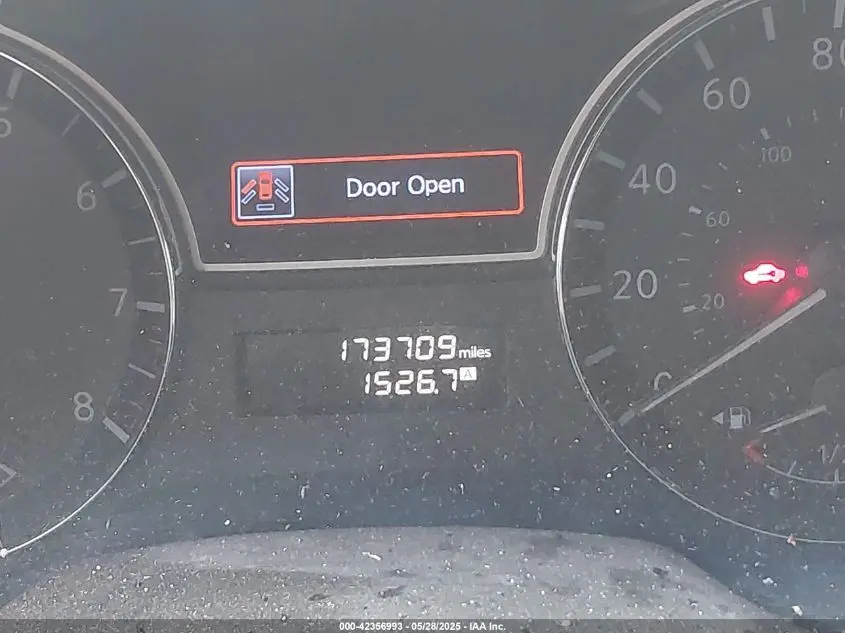 2014 NISSAN PATHFINDER SV