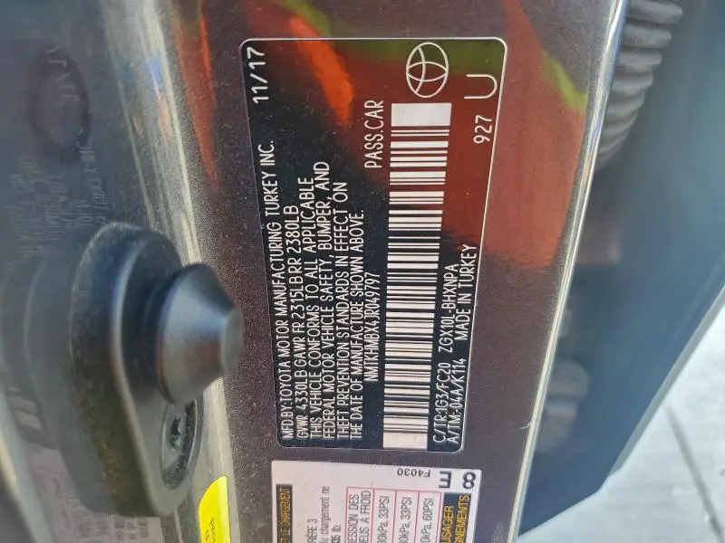 2018 TOYOTA C-HR XLE  