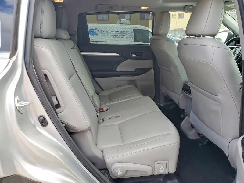 2017 TOYOTA HIGHLANDER XLE  