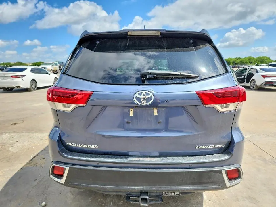 2019 TOYOTA HIGHLANDER LIMITED PLATINUM  