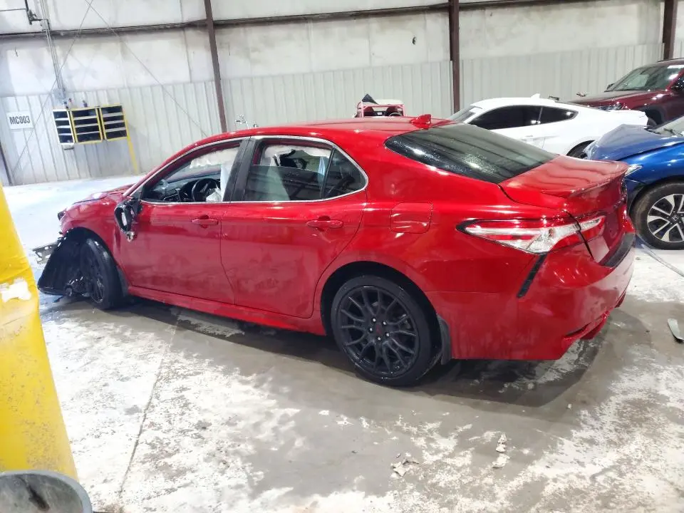 2020 TOYOTA CAMRY SE  