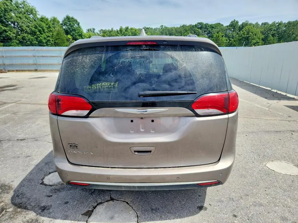 2017 CHRYSLER PACIFICA TOURING L  