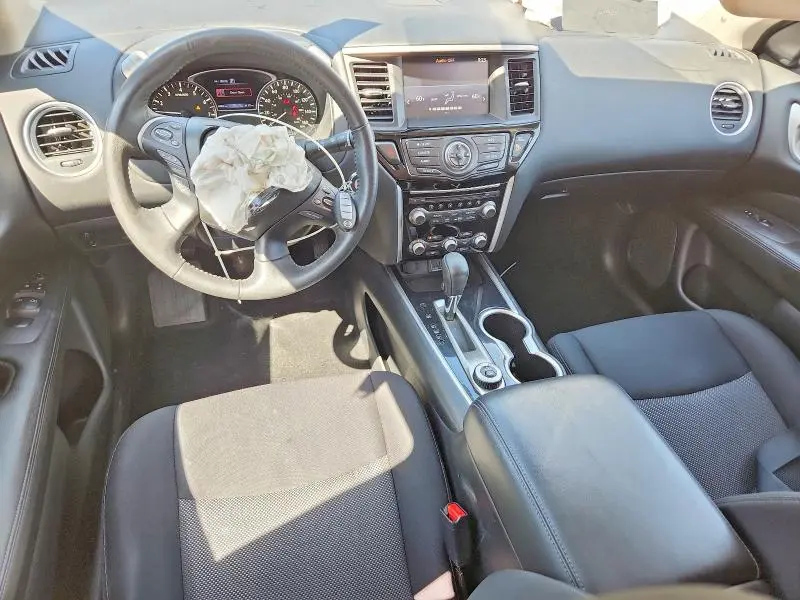 2019 NISSAN PATHFINDER SV  
