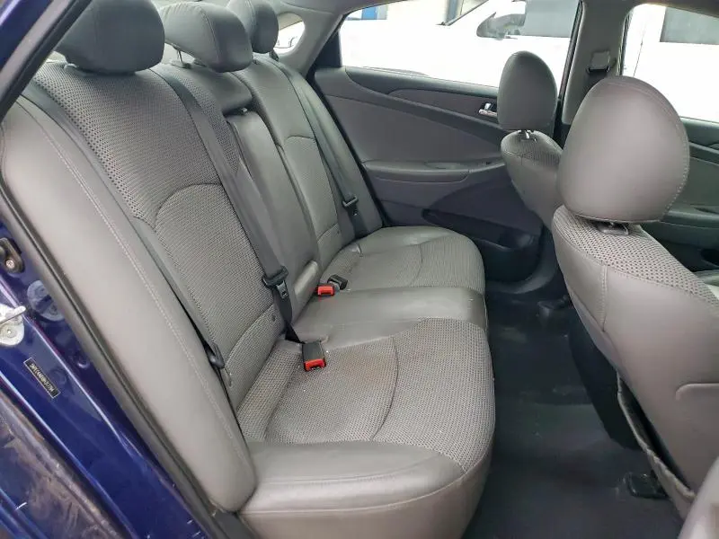 2011 HYUNDAI SONATA SE  