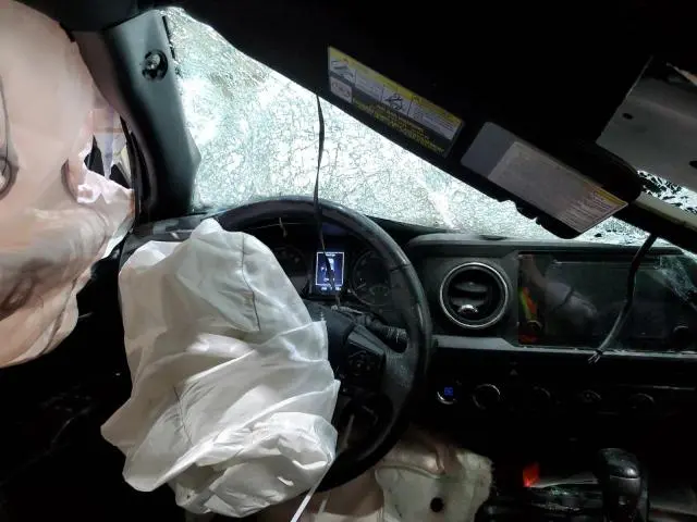 2016 TOYOTA TACOMA DOUBLE CAB  