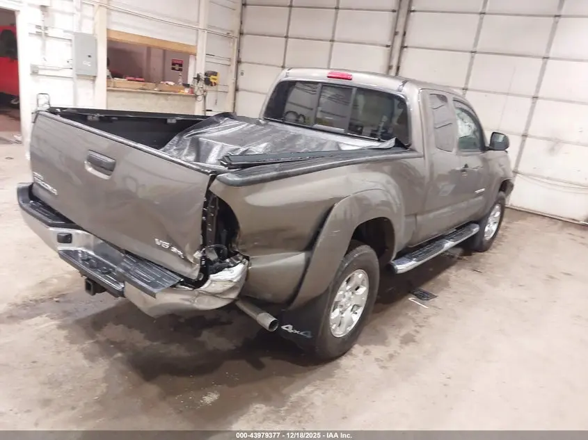 2013 TOYOTA TACOMA BASE V6