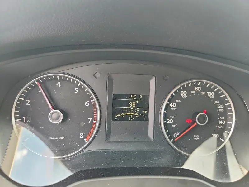 2012 VOLKSWAGEN JETTA SE  