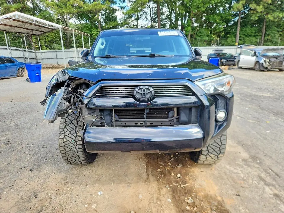 2017 TOYOTA 4RUNNER SR5  