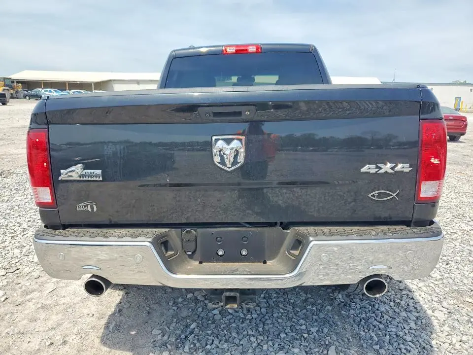 2016 RAM 1500 SLT  