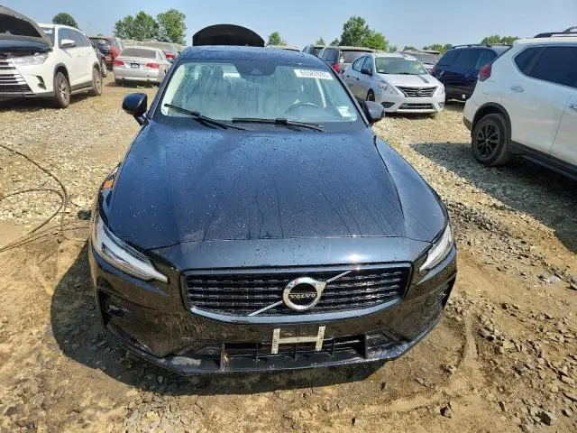 2022 VOLVO S60 B5 MOMENTUM  