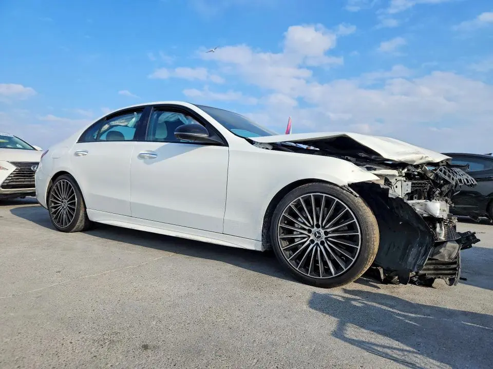 2022 MERCEDES-BENZ C 300  