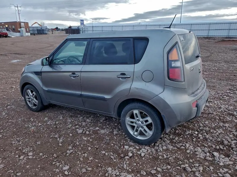 2011 KIA SOUL +  