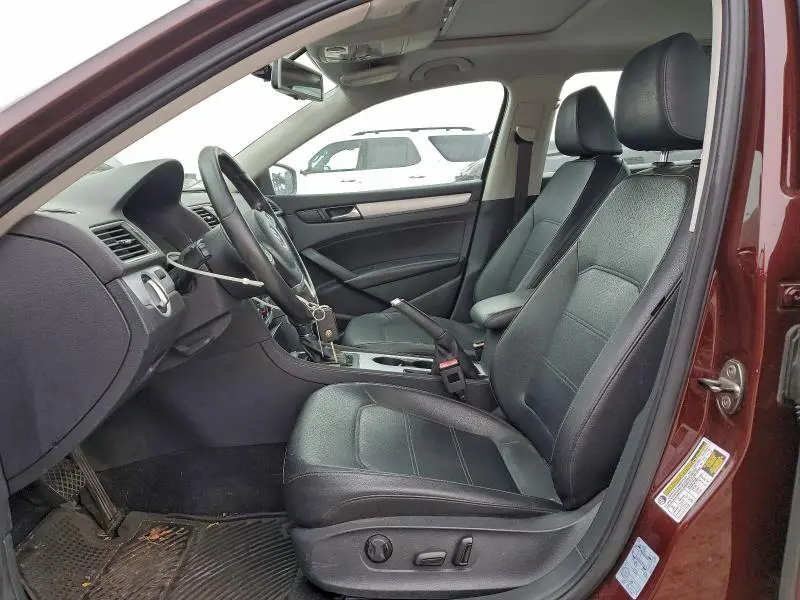2013 VOLKSWAGEN PASSAT SE  