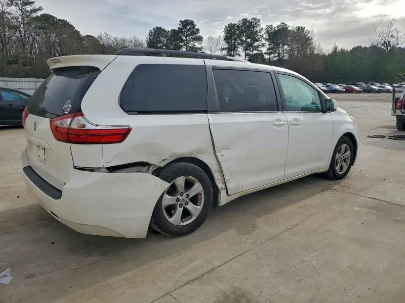 2015 TOYOTA SIENNA LE  