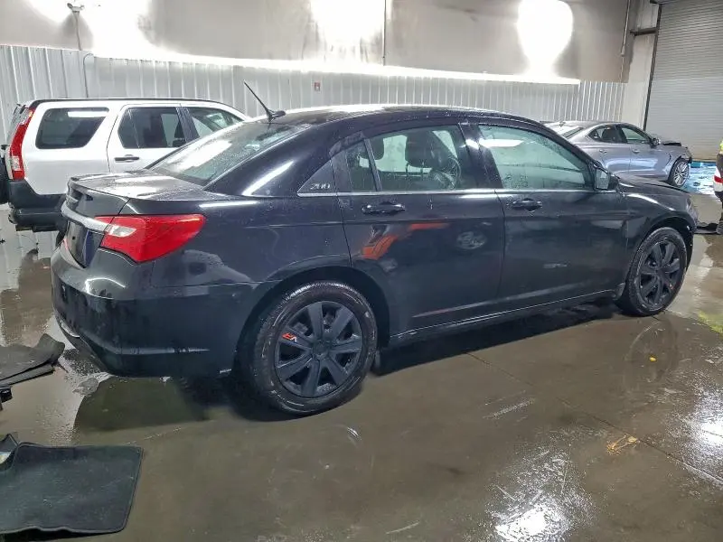 2013 CHRYSLER 200 LX  