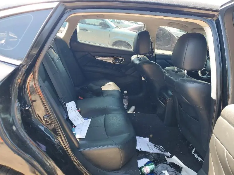 2015 INFINITI Q70L 3.7  