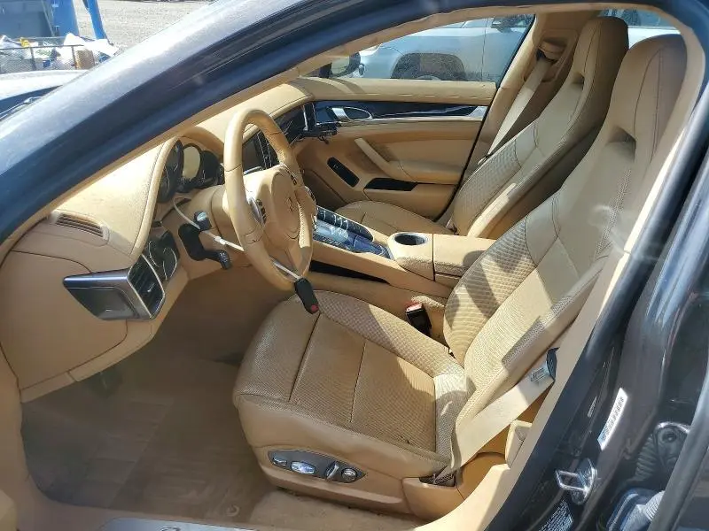2012 PORSCHE PANAMERA 2  