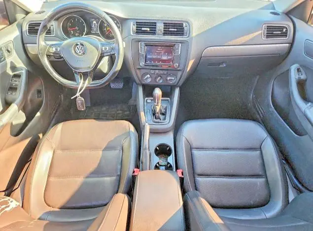 2017 VOLKSWAGEN JETTA SE  