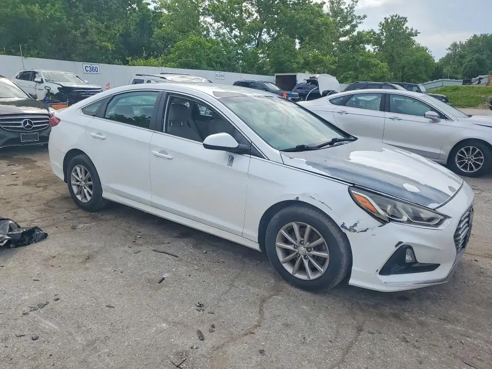 2019 HYUNDAI SONATA SE  