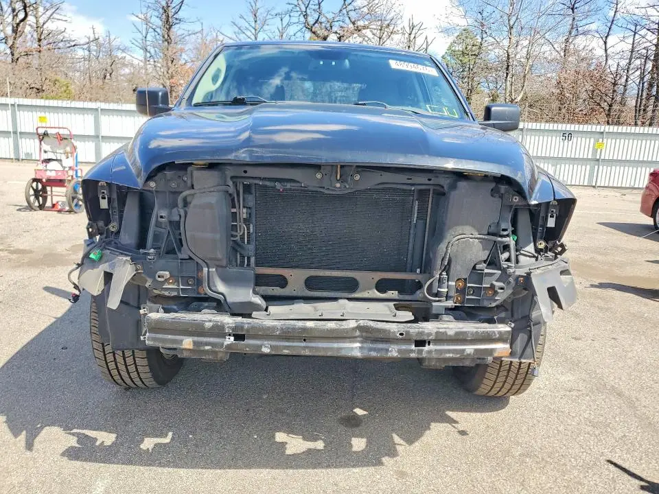 2014 RAM 1500 ST  