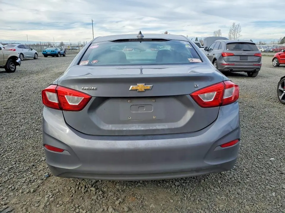 2018 CHEVROLET CRUZE LT  