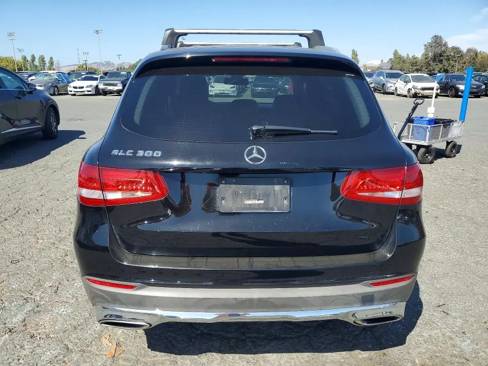 2016 MERCEDES-BENZ GLC 300  