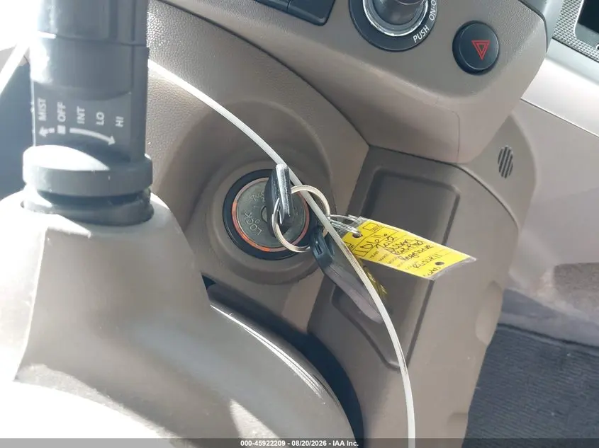 2012 NISSAN PATHFINDER SV