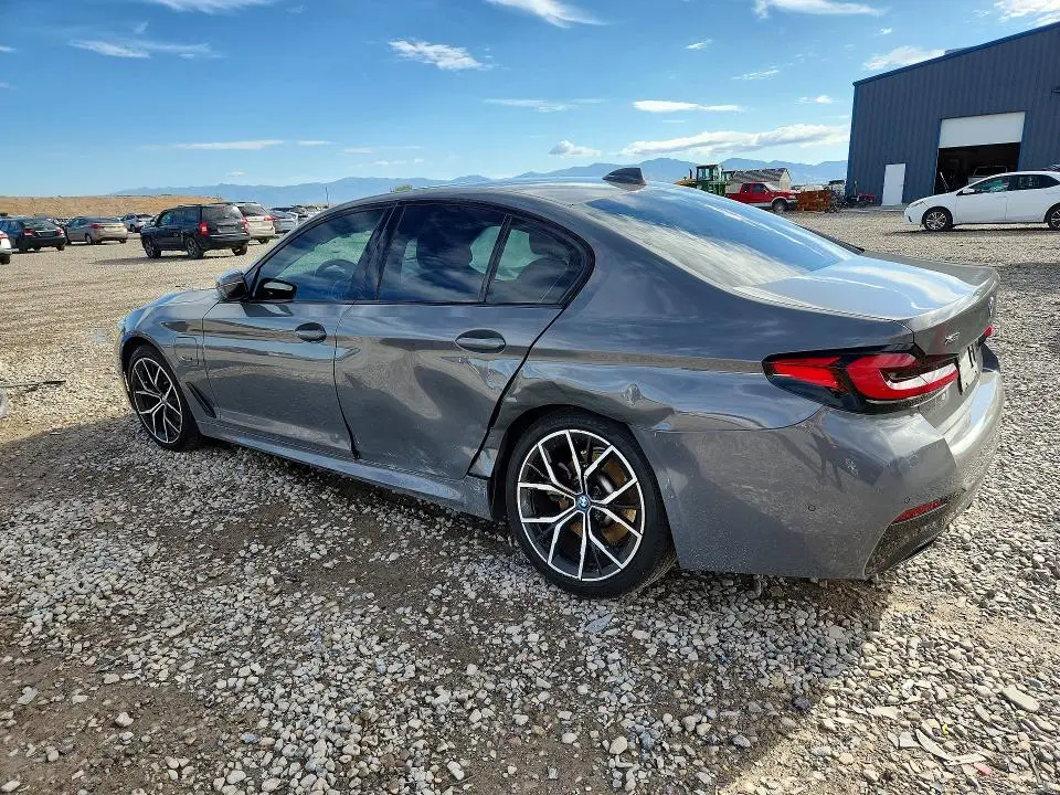 2022 BMW 530XE   