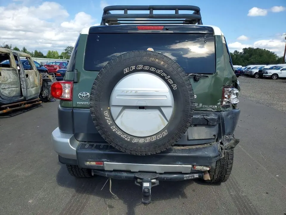 2010 TOYOTA FJ CRUISER   