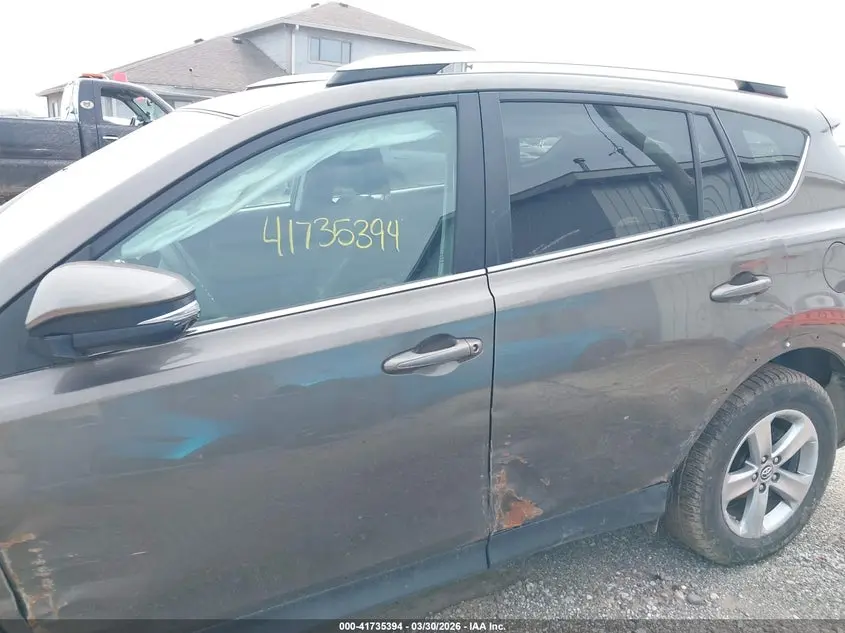 2015 TOYOTA RAV4 XLE