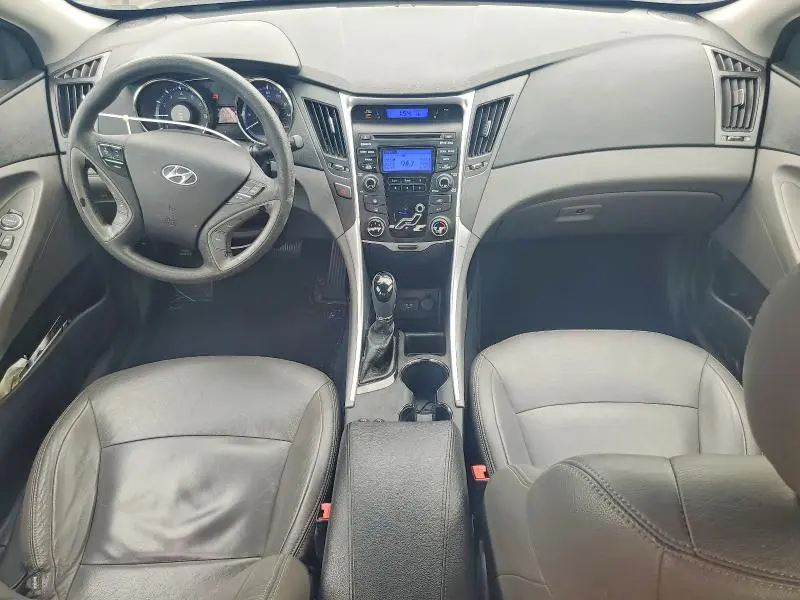 2012 HYUNDAI SONATA GLS  