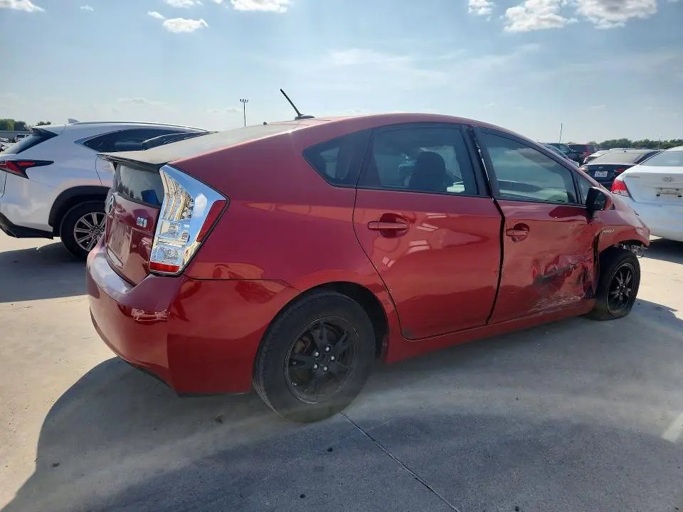 2013 TOYOTA PRIUS THREE  