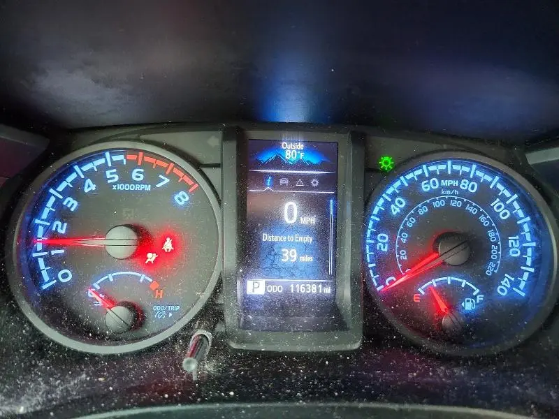2022 TOYOTA TACOMA SR  