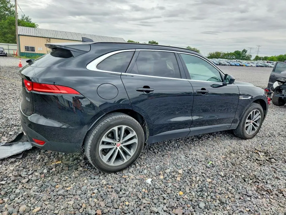 2017 JAGUAR F-PACE PRESTIGE  
