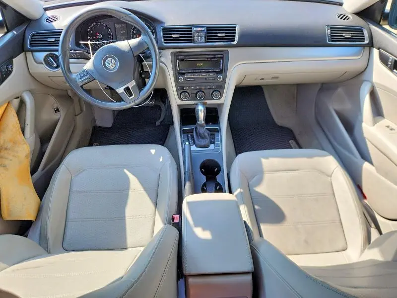 2014 VOLKSWAGEN PASSAT S  