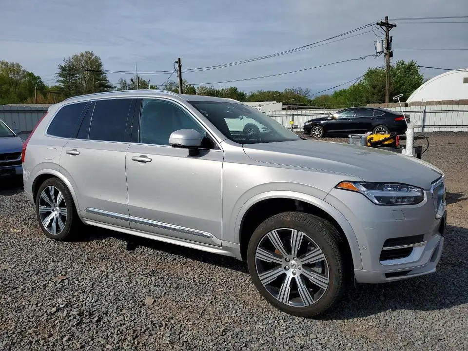 2023 VOLVO XC90   