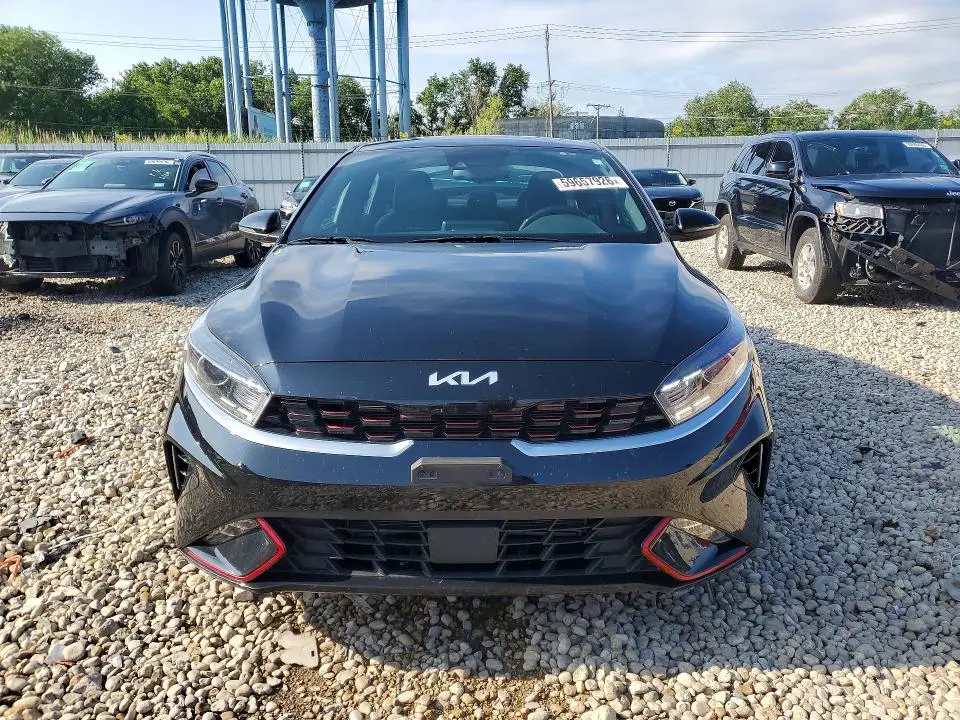 2023 KIA FORTE GT LINE  