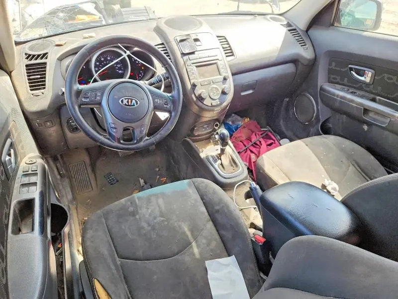 2013 KIA SOUL +  