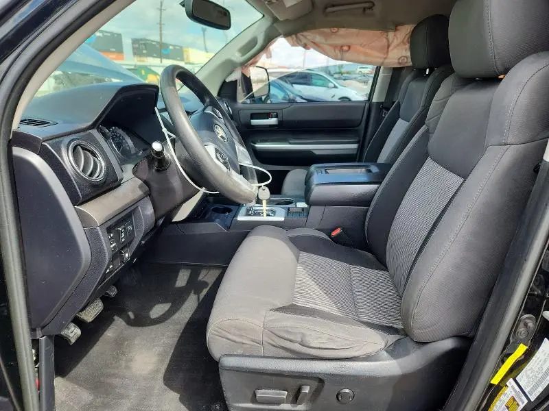 2016 TOYOTA TUNDRA CREWMAX SR5  